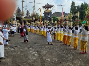 Tempelceremonie Banyualit