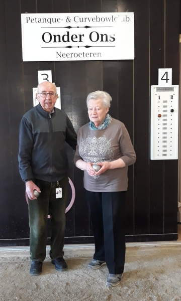 4. 4 Feb 2020 Jean en Trui Diamant