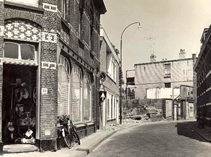 1960. Gedeelte van de Damstraat wordt afgebroken Leidschendam