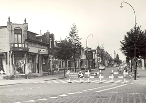 1968. Damlaan, aanleg parkeerplaatsen.