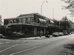 1980. Damlaan 60-58 en links de Delflandstraat.