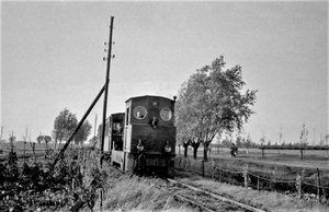 Loc 56 komt met tram op 7 oktober 1961 uit Oostvoorne en is hier 