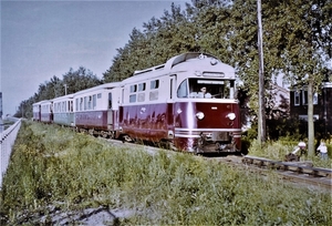 Op 14 augustus 1965 rijdt de MD 1805, Meeuw, met tram het hoogje 