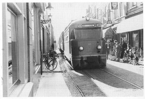 RTM MD1805 'Meeuw' met tram Oud-Beijerland Molendijk of Oostdijk 