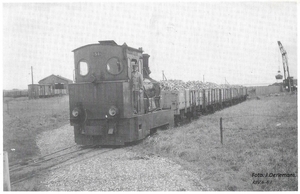 Stoomloc 54 en wagons met suikerbieten aan het rangeren op de hav