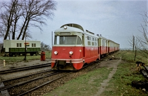 Tanken bij station Hellevoetsluis. De MD 1805, Meeuw (met warmwat