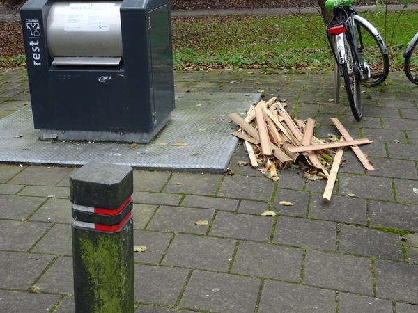 Hoekwaterstraat in Voorburg[grofvuil]