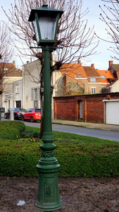 Bollenplein,oude lantarenpaal-1