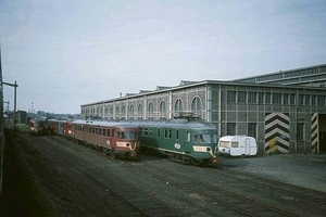 NS DE1 35, 37, 43 en 44 (naast Mat'46 stel 662), 1 juli 1982 - Ro