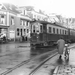 Houtplein. De tram komt uit de Tempeliersstraat en is op weg naar