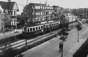 NZH Koningin Wilhelminalaan op de overweg Von Wassenaerstraat Okt