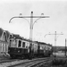 Katwijk  In 1960 rijdt een tweewagenstel vanaf de Tramstraat door