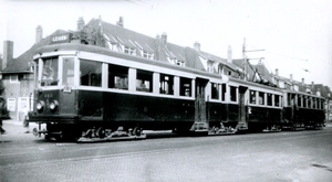 Leiden Rijnsburgerweg A609-A610+B14  1947 Dienst Haarlem- Leiden.