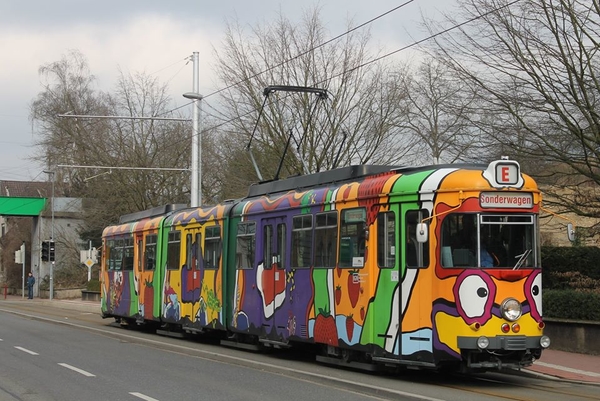 Railcar 204 ( 1975, Herst DUEWAG ) richting Leimen begraafplaats,