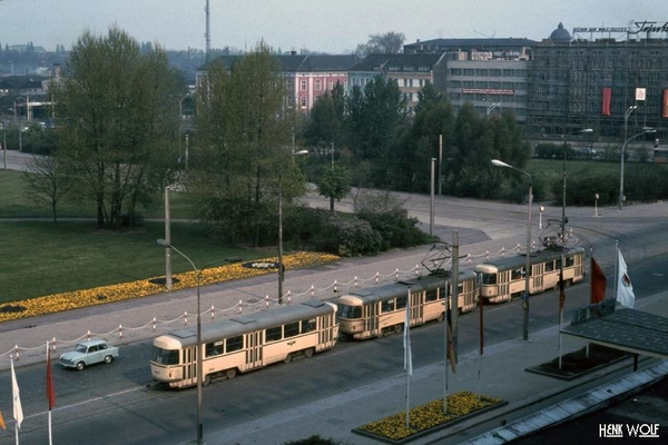 Tijdens een excursie van de NVBS naar de DDR bezoek gebracht aan 