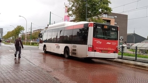 1045  lijn 19,lijn 69 op Station Nootdorp Centrum-Parade
