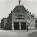 Den Haag. Albertinestraat (links) hoek Louise Henriëttestraat, b