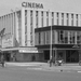 Leyweg met op de voorgrond Euro Cinema,de film De langste dag spe