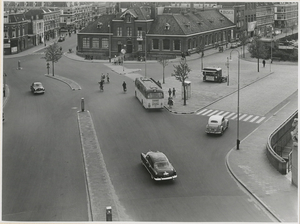 Panorama van het Vaillantplein; rechts de Delftselaan, links de V