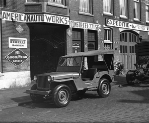 Scheldestraat 12 met een Willys Jeep voor het pand van American A