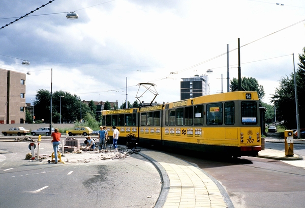 787 als lijn 14 op de Molenwerf kort na de verlenging in 1985 naa
