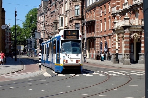 911,die ik op 9 mei 2020 fotografeerde op de Marnixstraat-Leidsep