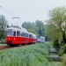 Weense 110, nu met bijwagen 1810 en gevolgd door de GVB 586.