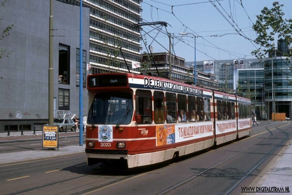 Een paar mooie dia's van de GTL in het Haagse centrum. 03-06-1996