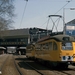 Haagse PCC's 1182 en 1185 naar Rotterdam. De RET had een tekort a