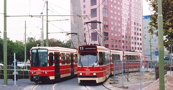 19 oktober 2002 Den Haag. HTM 3047 op route 11 en 6098 Rijswijkse