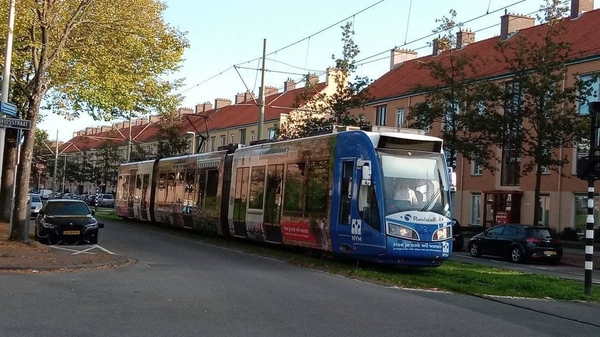 4051 NVM TRAM richting Den Haag Loosduinen en richting 3 3Zoeterm