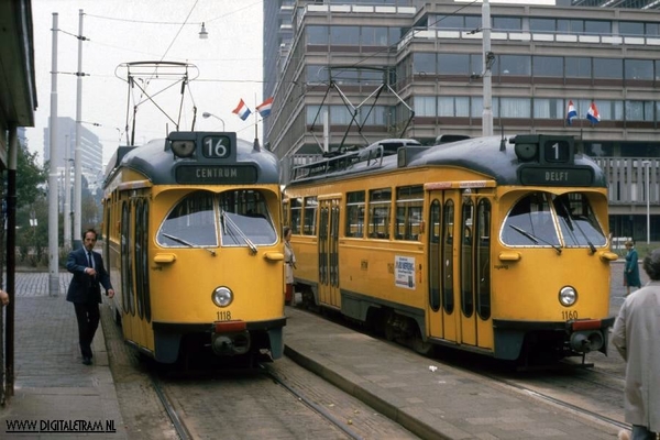 De laatste dag op de Turfmarkt voor de lijnen 1 en 16. Een impres