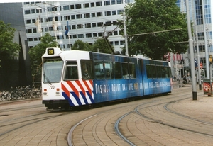 720 heeft van 22-4-2002 tot 20-4-2003 reclame gehad voor POLITIE 