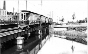 De trambrug die we hier zien, gaat als laatste stukje tramhistori