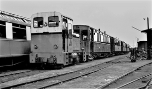 De M 1652 rangeert op het Handelsterrein te Rotterdam.