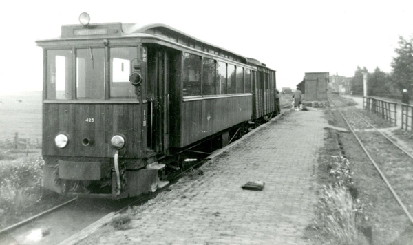 M66 staat op veel foto's scheef t.o.v. de ABP423. Bijvoorbeeld op