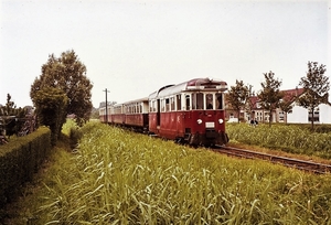 M1803 Kluut met vier op 28-juni-1964 vanuit Oostvoorne op weg naa