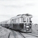 MABD1804 Kievit met tram nadert het station Zuidland. 12-09-1964