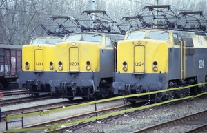1210 1201 1224 Geldermalsen 28-03-1998