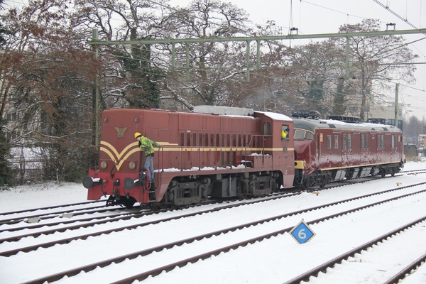 Rangeerwerk bij de VSM met loc 2299 en motorpost 3031 van het Spo