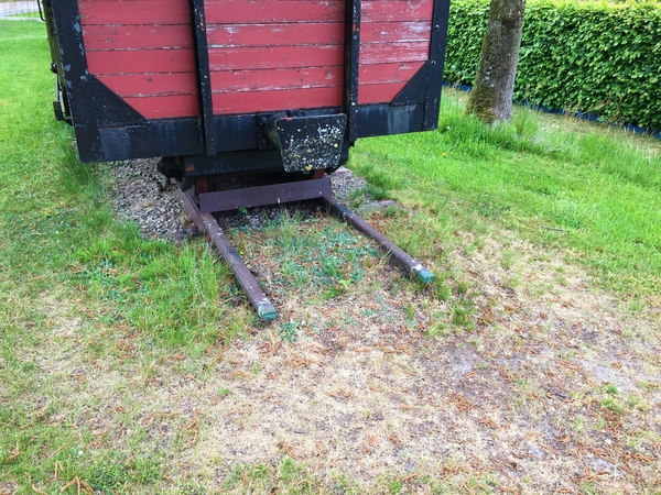 Tussen 1904 en 1952 heeft er een smalspoor gelopen tussen de plaa