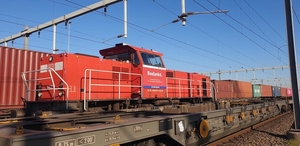De 6438 van DBC is voorzien van stickers om iedereen te bedanken 