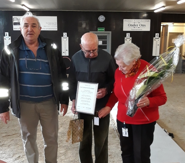 2. 4 Feb 2020 Jean en Trui Diamant