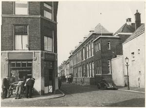 Breedstraat, gezien van het Slijkeinde naar de Noordwal 1957