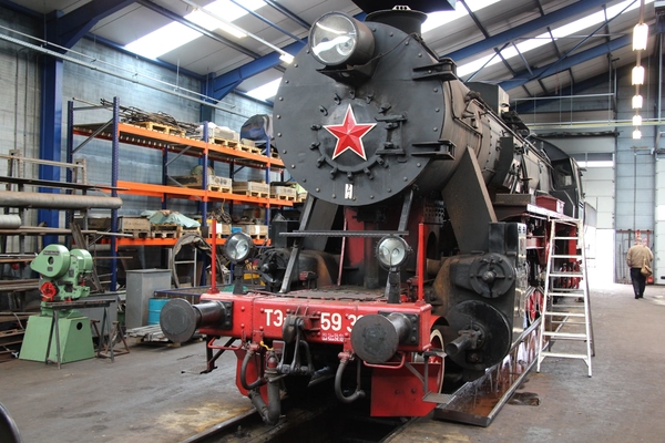 De 52er van de STAR die in Rusland is geweest.... T3 5933 in Stad