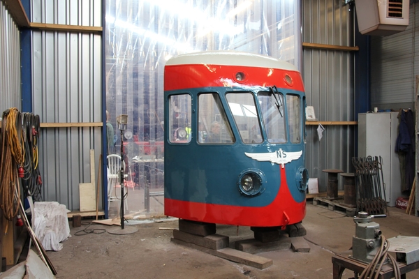 DE I 21 eens tegen in de werkplaats van de STAR te Stadskanaal, v