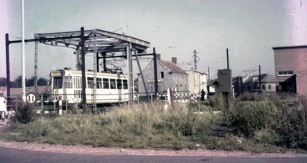 61 op de brug Schoten