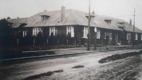 61 Tramsporen  aan Villa Le Grelle Schoten