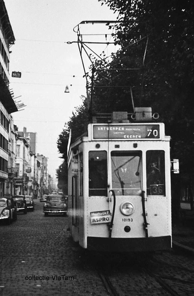 70 op kruispunt Italielei Ellermansstraat