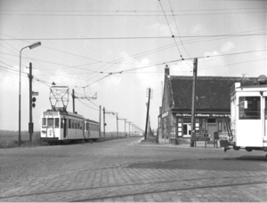 77 aan de tramstatie blauwhoef2